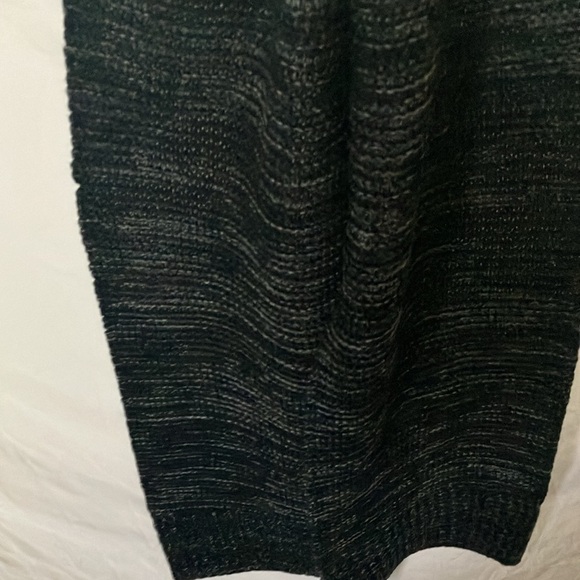 Calvin Klein: Black/White Blend Knit Scarf- one size - Picture 12 of 16